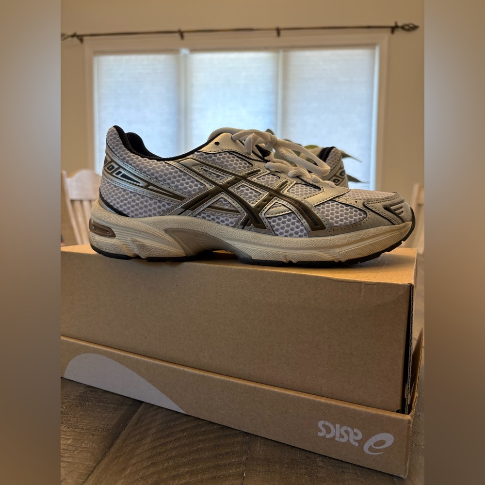 Asics White and Black Sneakers with Cushioned Midsole